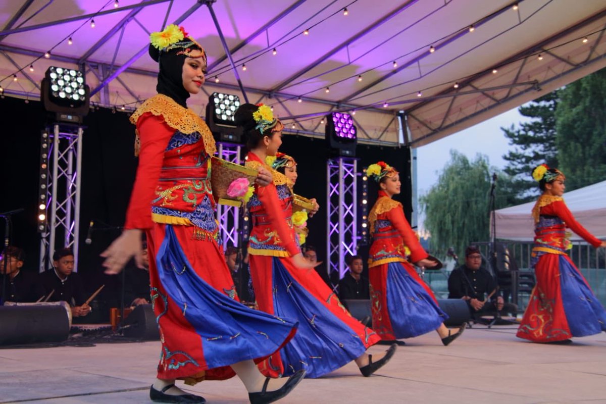 CIOFF_Indonesia's tweet photo. [Labschool Kebayoran HS Goes to France🇫🇷]

Here are some highlight of the team’s performance at 53ème Festival des Cultures du Monde de Chambéry, 5 juli 2019-15 juli 2019💃🏻✨

#CIOFF #CIOFF_Indonesia #SHARECULTURE #whyCIOFF https://t.co/eBCHkXJes6