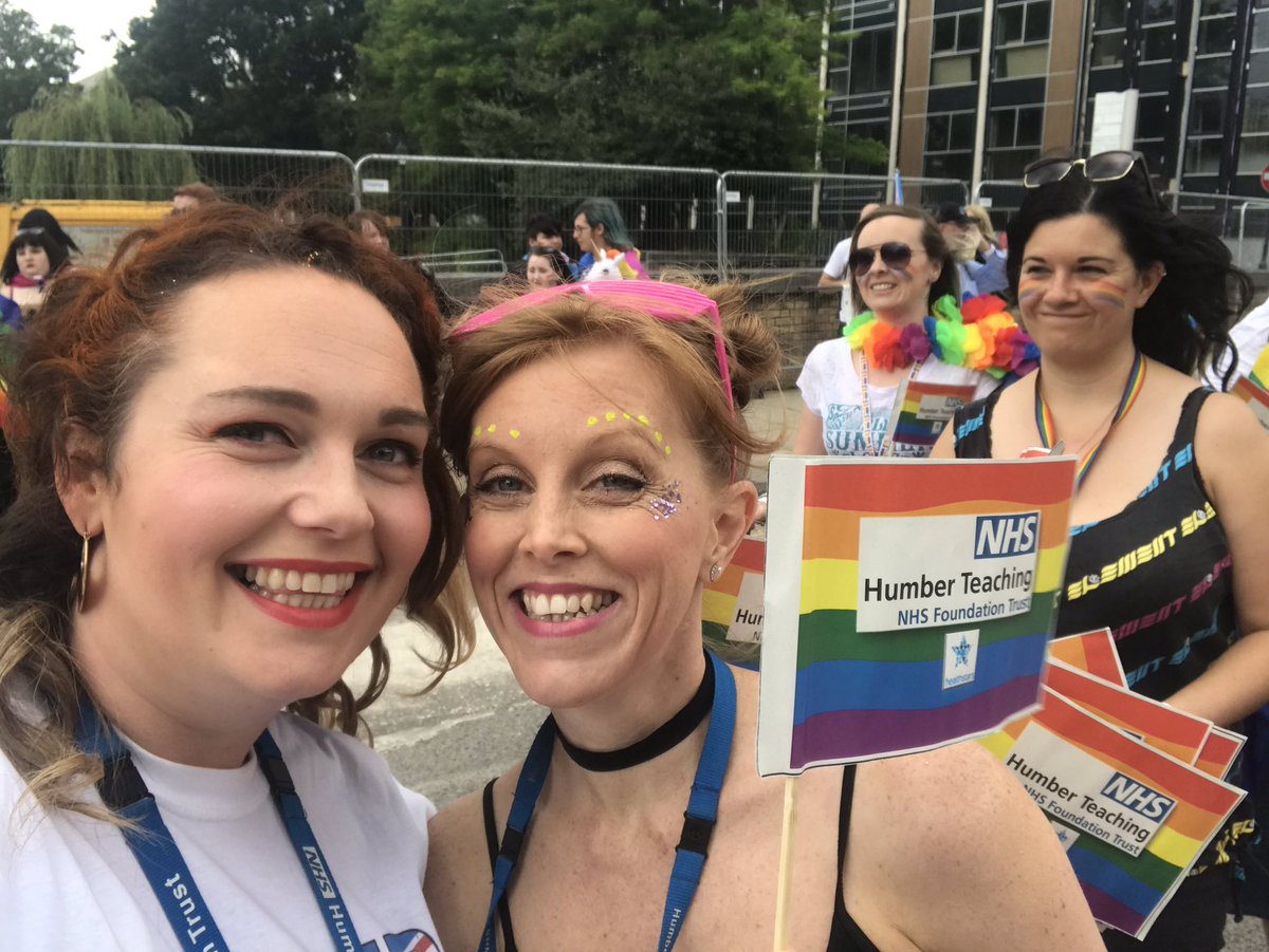 Health_Stars's tweet photo. Parade ready!!! @HumberNHSFT @cantley #MirandaPICU #90sParty #SpiceGirls https://t.co/RGOUsUkRa6