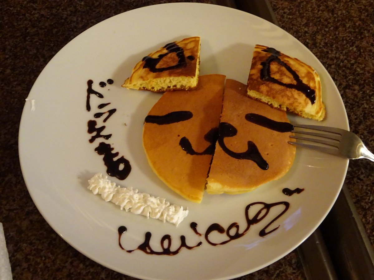 draemori's tweet photo. アリスさんのおえかきパンケーキ
#魔法の国の秘密のパーティー #ツインウェイター #JBLADE https://t.co/7tfdhKCE0b