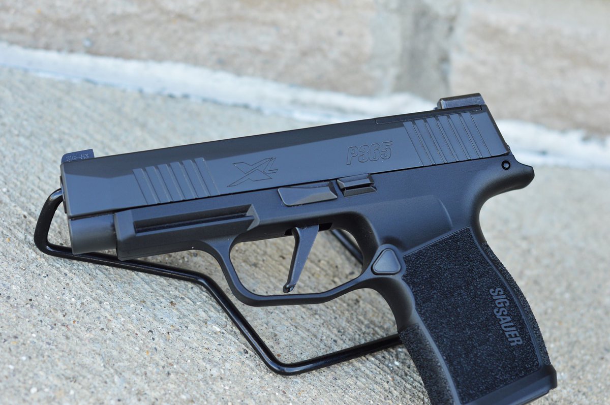 CenterTarget's tweet photo. The new P365 XL is perfect for concealed carry, with a clean crisp trigger pull you would expect from a Sig. Stop by the store today before it's gone! @sigsauerinc https://t.co/nLLq9FLfjD