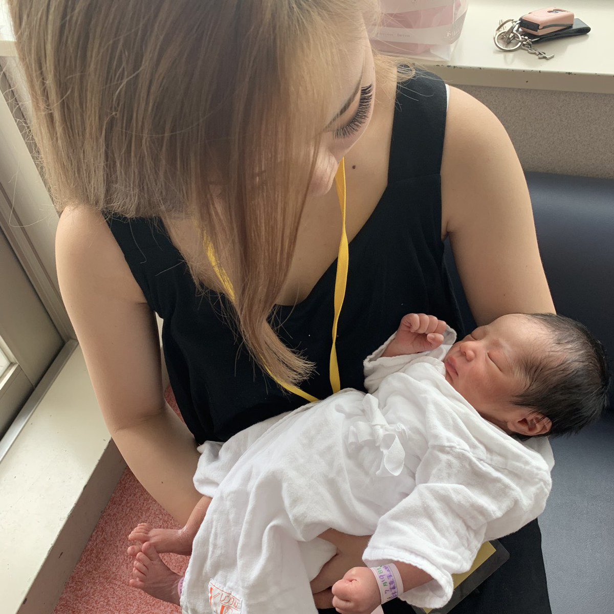oxxxa0108's tweet photo. まなちゃんべびー可愛すぎてもうおばさんメロメロですわ😍 https://t.co/jlZKL9jDW6