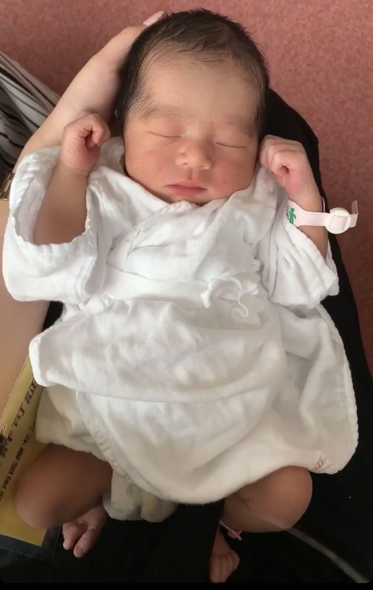 oxxxa0108's tweet photo. まなちゃんべびー可愛すぎてもうおばさんメロメロですわ😍 https://t.co/jlZKL9jDW6