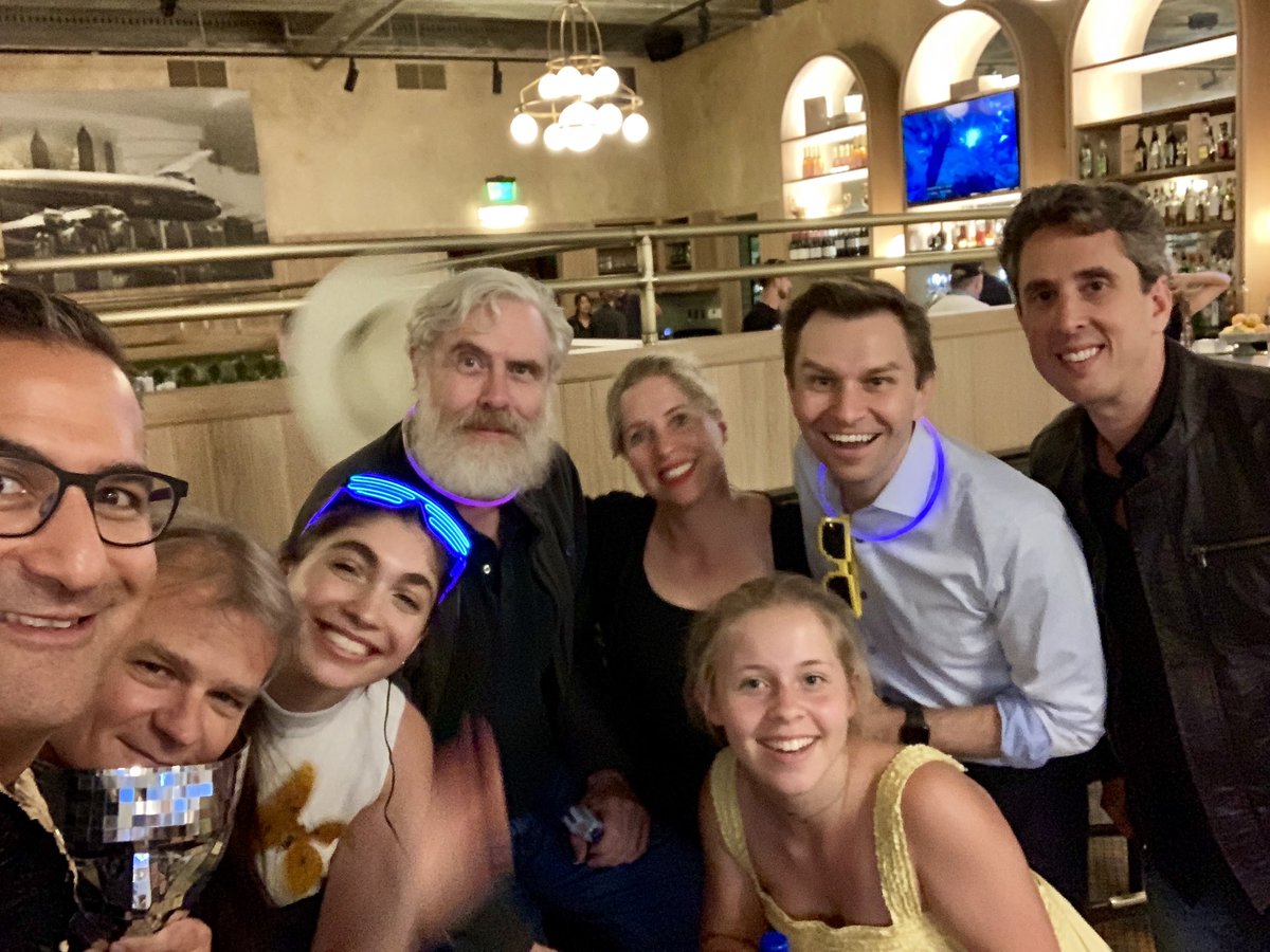 RodrigoATCG's tweet photo. What robot / AI would you like to meet?
Great discussion and celebration of @Duncande ‘s new book #TalkingToRobots w @geochurch @tiffanyshlain @davidasinclair @marchodosh @EvolvingJuan @SunnyBates me and others
Strongly recommend this book! https://t.co/qYjqymzJ4p