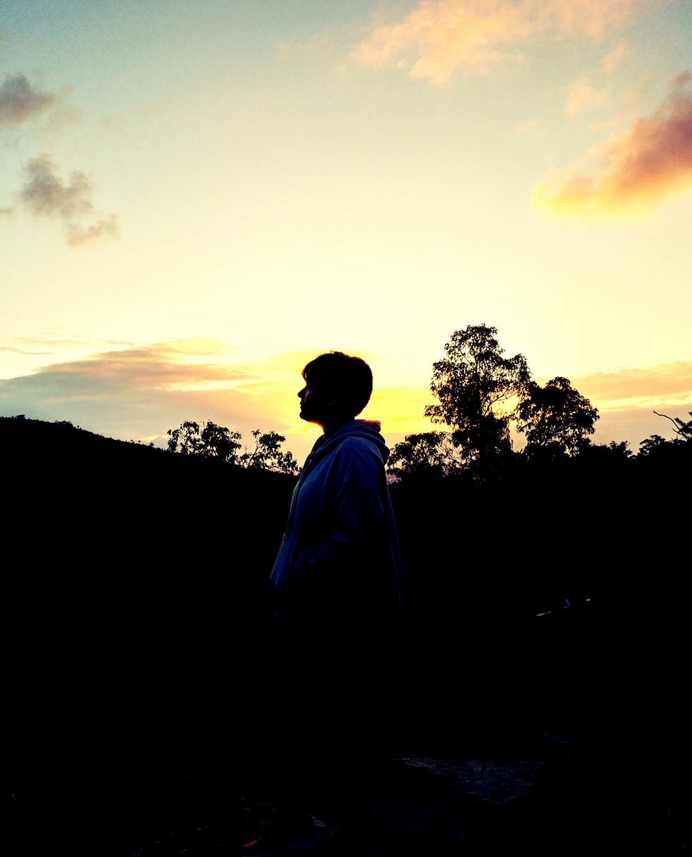 DeeMariaB's tweet photo. Serene is the moment where solitude resides! #trekking trails that lead you to #Bliss #metime #SUNSET https://t.co/wY9VTf7o2B