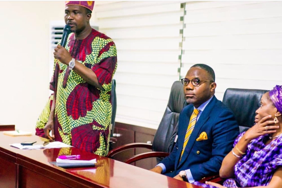 SulaiOdus's tweet photo. Ogun State Governor, Prince Dr @dabiodunMFR received in audience, a team from @wemabank Plc. led by its Managing Director/Chief Executive Officer, Mr Demola Adebise.

📷: @ademide4040 @modelesy https://t.co/z2L5Iehkor