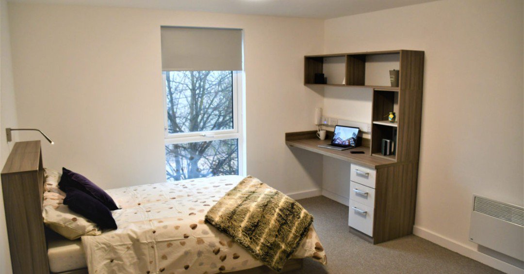 cloudstudentuk's tweet photo. Are you starting a new year at Staffordshire University and looking for accommodation in the city? Make sure you check out our Q Studios and feel free to drop us a message to arrange a viewing 🙂 #studentaccommodation #cloudstudenthomes #qstudios #stoke-on-trent #unilife https://t.co/1Kbp0Cz3zb