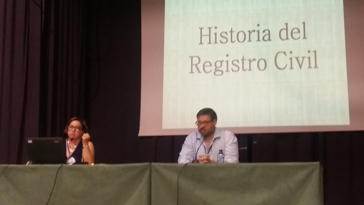 Tercera ponencia del III Congreso de la Federación de abogacía joven de CyL impartida por Rosario Hernández, historiadora del archivo diocesano de la catedral de El Burgo de Osma, hablando de la Historia del Registro Civil #abogaciajoven #abogaciacastillayleon