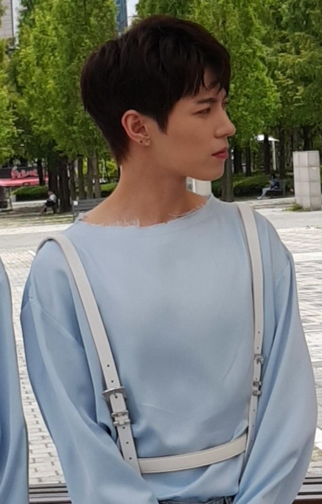 jelly_nim's tweet photo. 나 김쨸이 이히찬 옆태 처돌이 https://t.co/FlTFPYUTWw