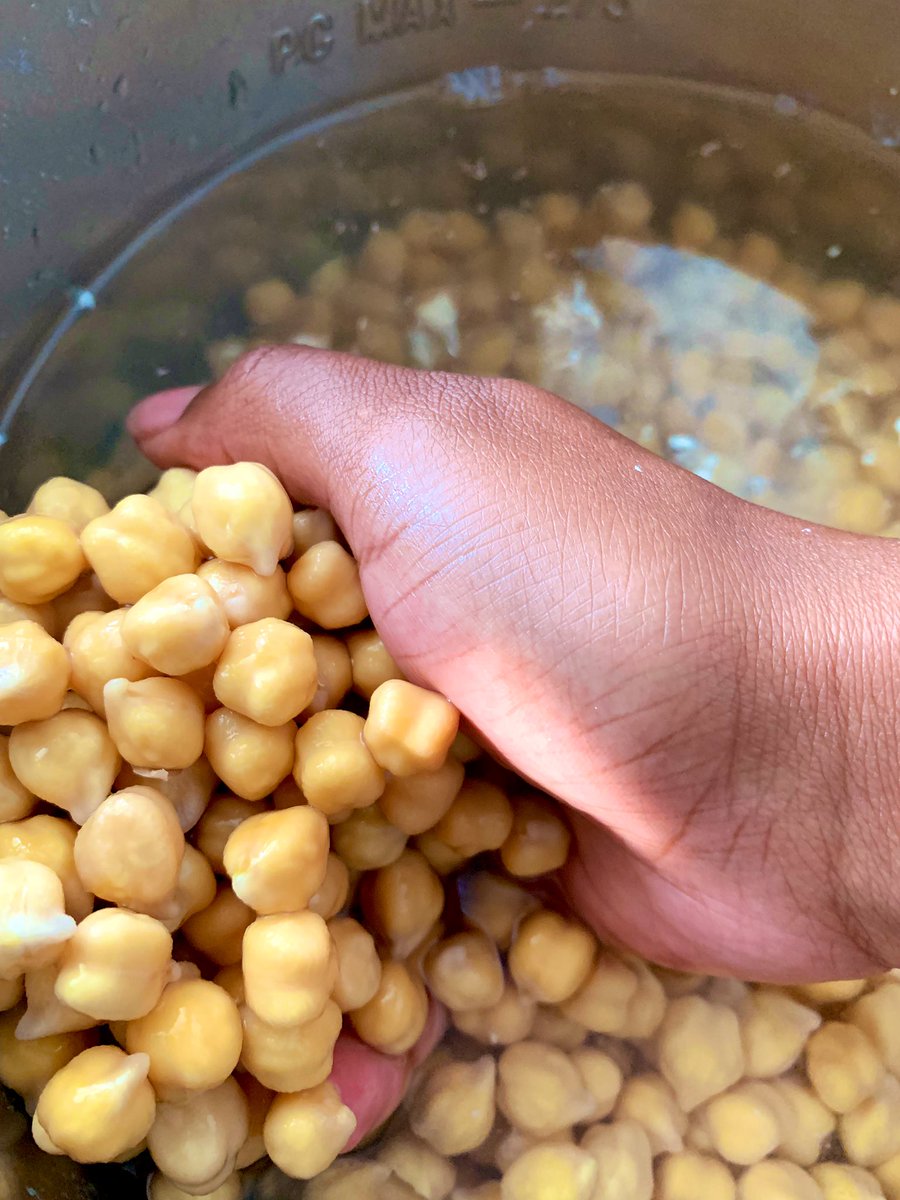 plantbasedvibes's tweet photo. soak.
sort.
simmer.
#plantbasedvibes
#legumes https://t.co/ROMeHOveci