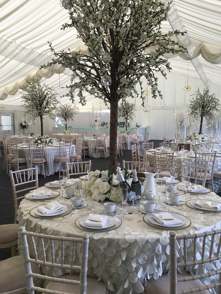 #VenueOfTheDay: <a href="/TheGardenAtEden/">The Garden At Eden</a> - The marquee is a permanent modern fixture with a gravel path that lights up in the evening, heating, a wooden pergola, a double-sided bar, a neutral décor throughout and an oval-shaped conservatory with large windows. gardenateden.co.uk