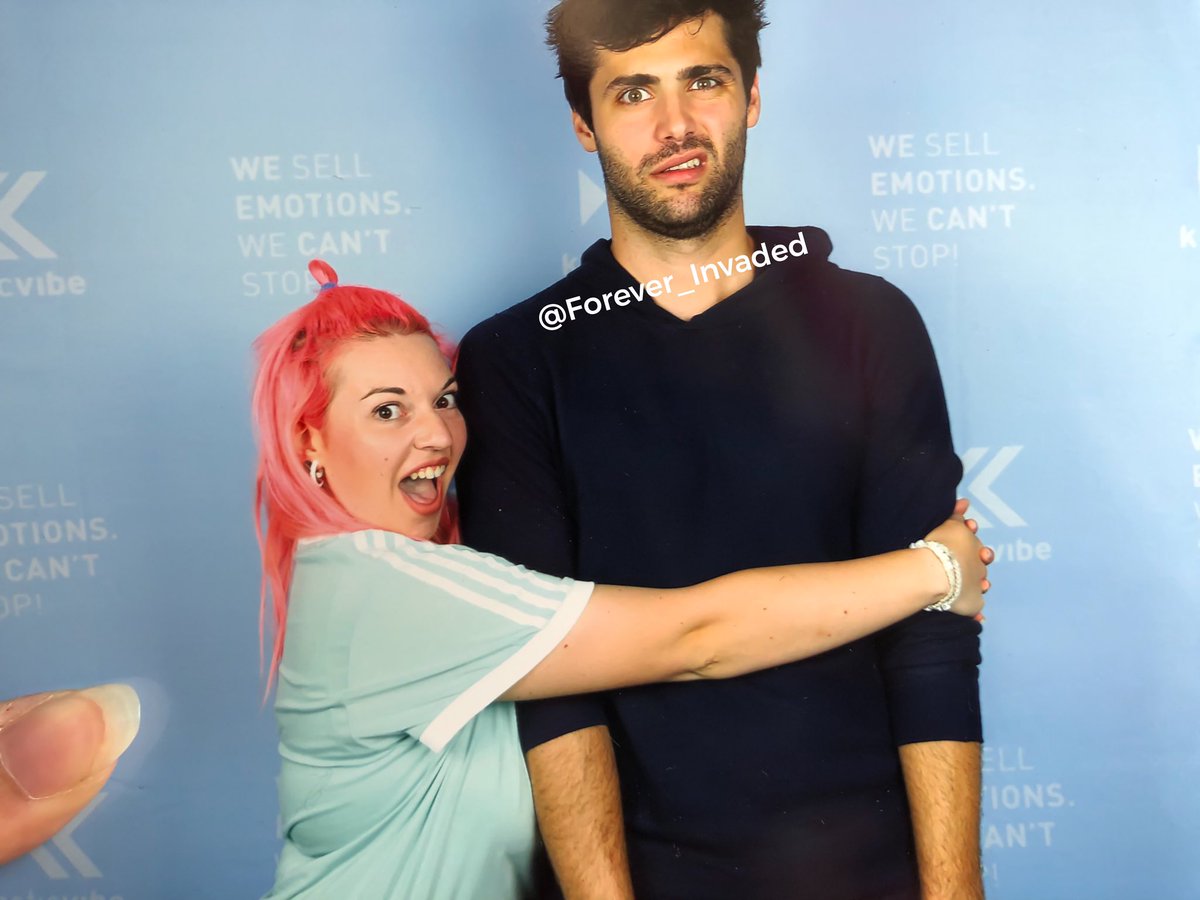 Forever_Invaded's tweet image. It’s already been a week since I hugged this little fluffy tree 🥺💙

#Shadowhunters #ITAInstituteCon3