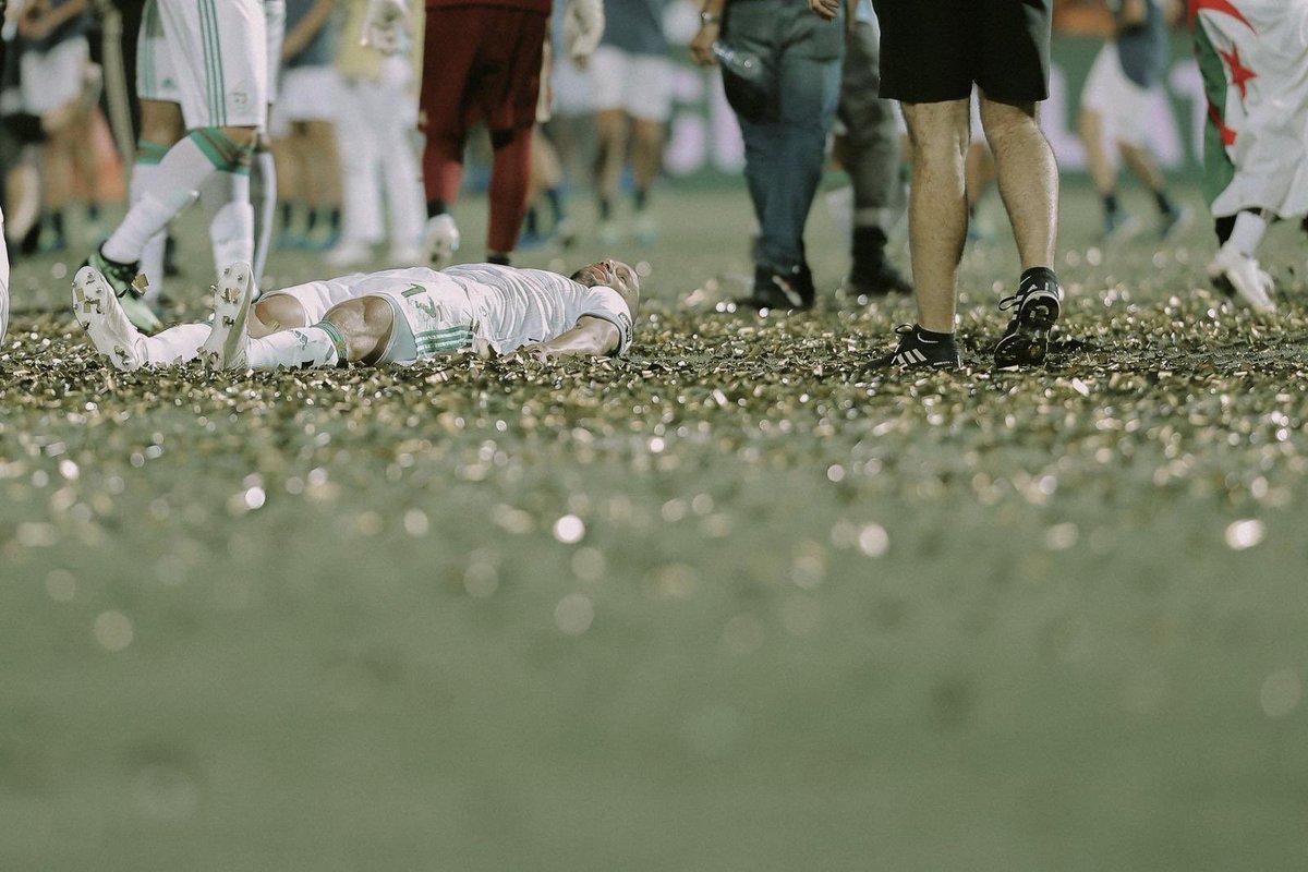 استراحة محارب 🛡️⚔️💪
بعد تحقيق الحلم🇩🇿🏆

(<a href="/AdleneGUEDIOURA/">Adlene GUEDIOURA</a> :📸)