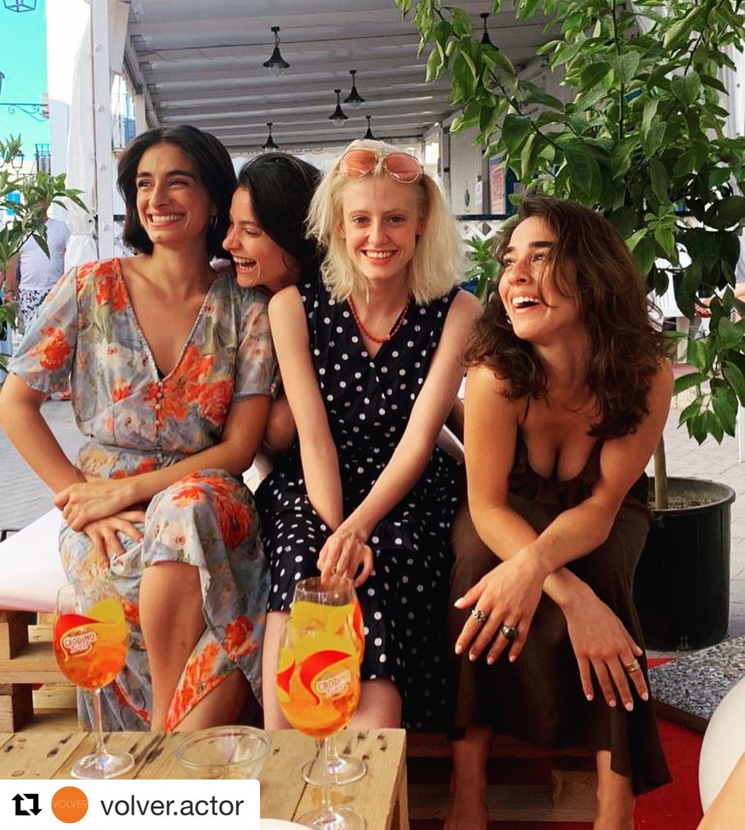 RBcasting's tweet photo. Team #VolverActor alla prima edizione del #MarettimoFilmFestival con #MichelaDeRossi, #EvaCela, #DemetraBellina e #SimonaTabasco. Che meraviglia!
https://t.co/tcVJObSZpr https://t.co/XsBtRVYQOZ