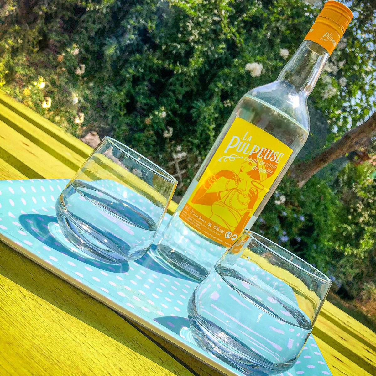 Guide_Saveurs's tweet photo. ☀️ C’est l’été ☀️ la Pulpeuse vous accompagnera avec un peu de glace pilée pour vous rafraîchir 🍋
La Pulpeuse c’est LA NOUVEAUTÉ de l’été 🍋 une recette secrète Made in Occitanie !
Et vous, vous la buvez comment ?
#lamentheuse #lapulpeuse #boissondelete #herault #madeinoccitanie https://t.co/cc1x9SqeJu