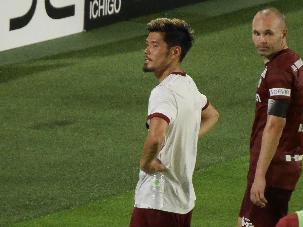 タカと蛍のユニ交換🤝 やっぱりこのコンビは特別😢 #扇原貴宏 #山口蛍