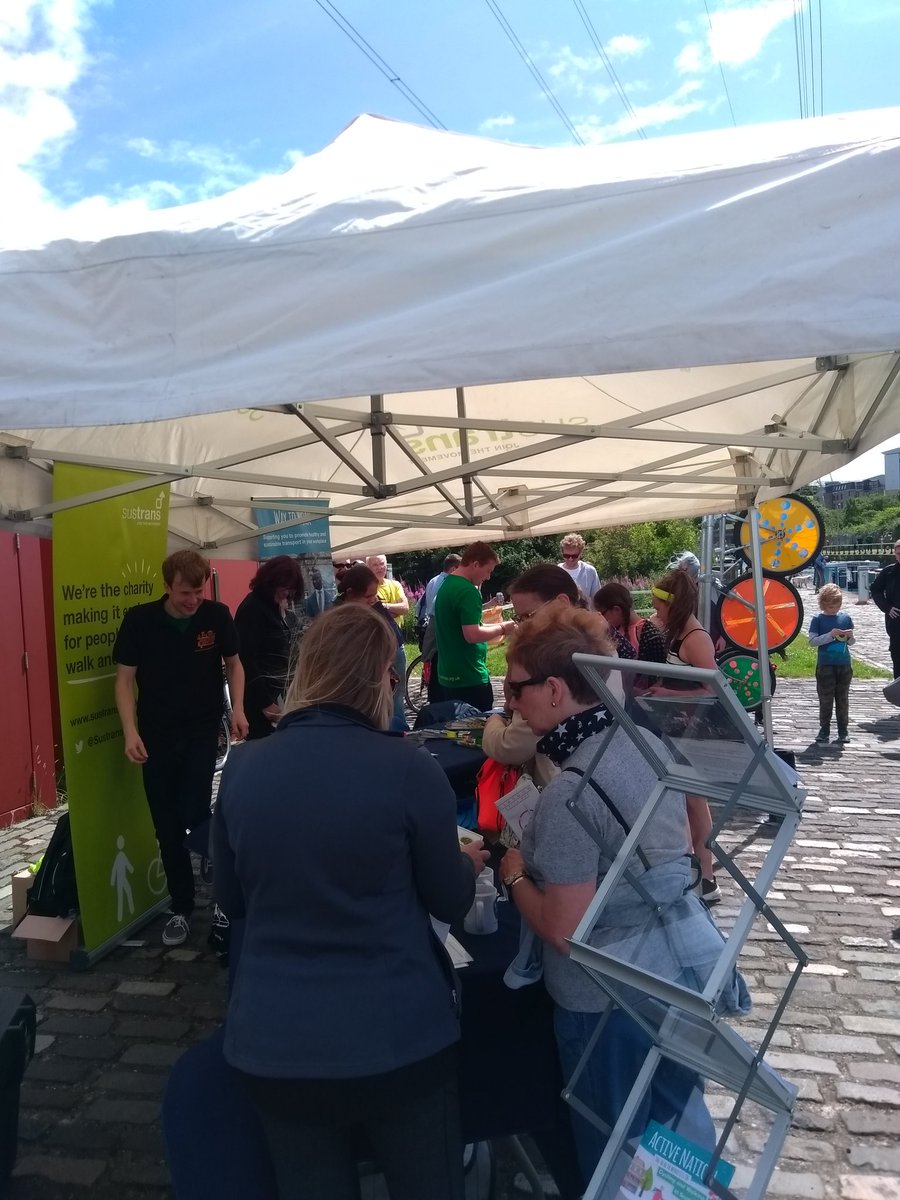 CReid_95's tweet photo. Great to see many participants on our @SustransScot two led cycle rides along National Cycle Network Routes #NCN754 #NCN756 #NCN7 #NCN75 as part of @Glasgow_Canal #Festival #Glasgow #GCF19 @CycLan59 @lisa_r_morton https://t.co/nRbtsE7JkB