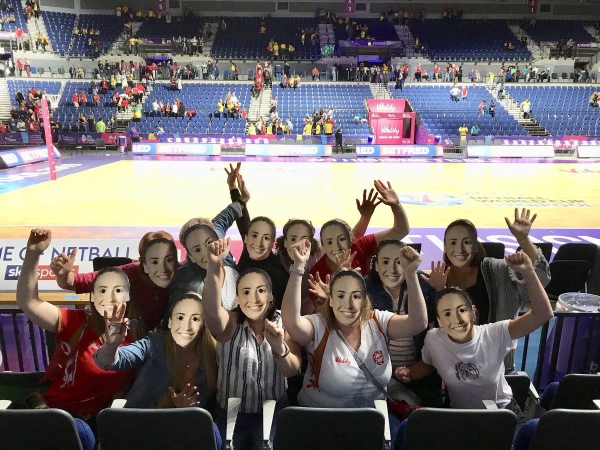 HawksNetballC's tweet photo. Look out for us today @jadeyclarke ! COME ON ROSES!! 💜🌹 https://t.co/yX1vxa4ITE