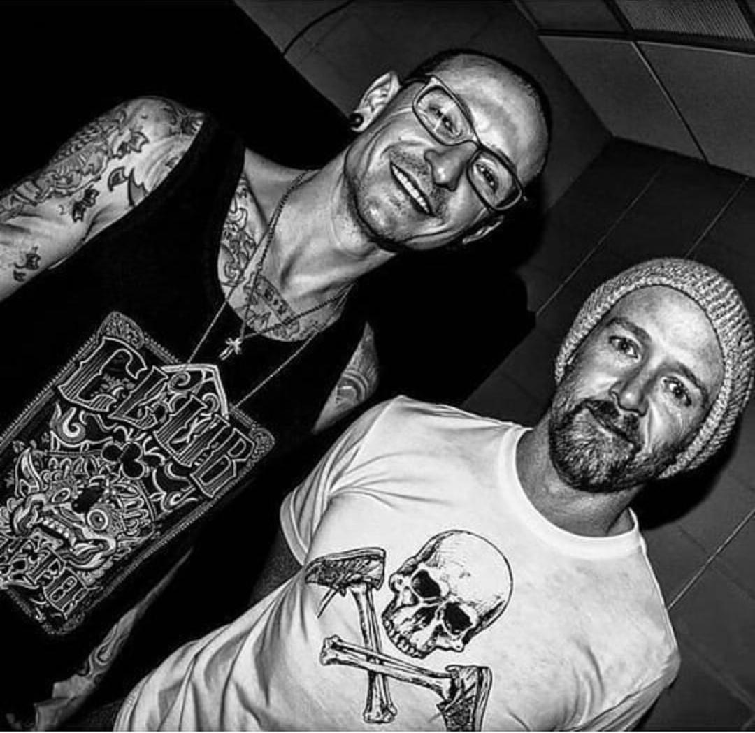 KatalySartor's tweet photo. @linkinpark #ChesterForever #MakeChesterProud
#ChesterOurAngel
#WeLoveChesterForever https://t.co/bDv7dCo4DK