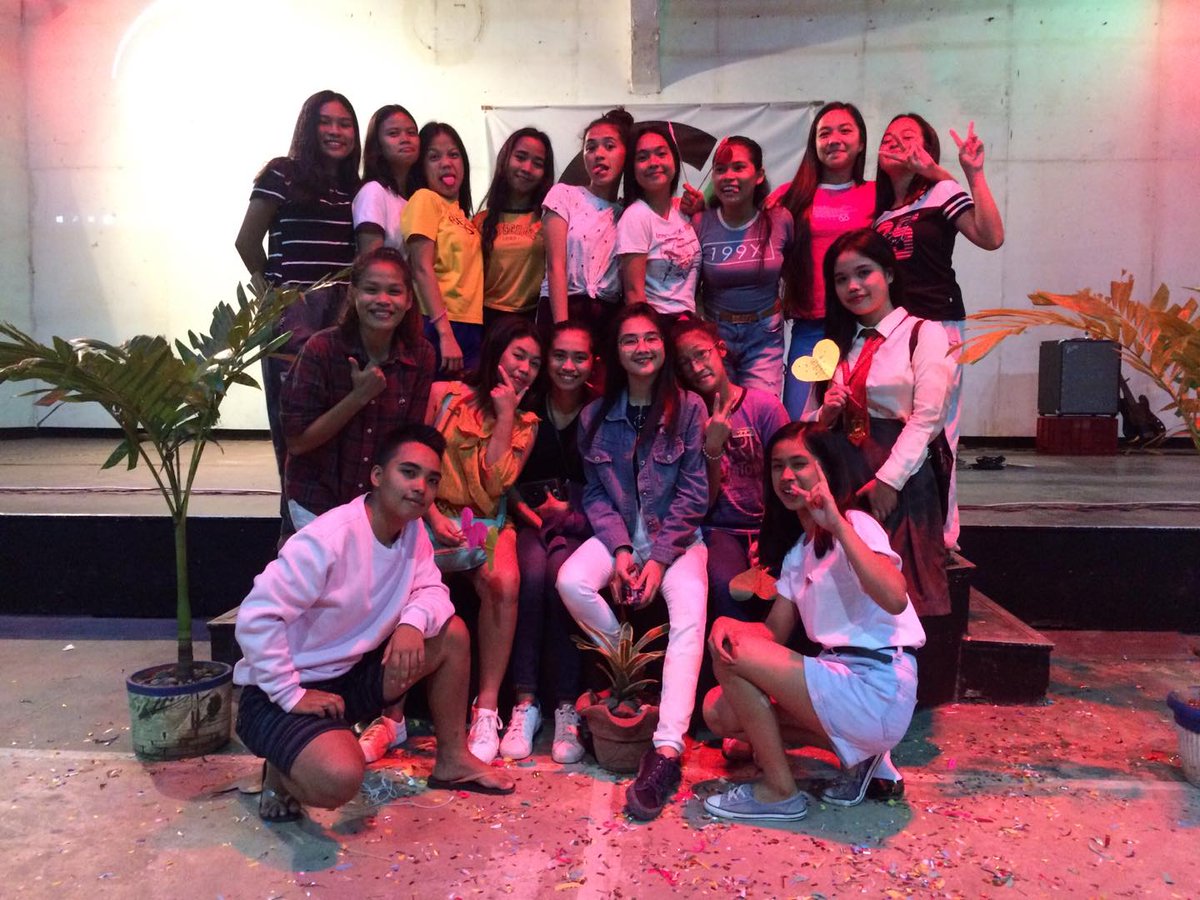 AprilMaeEstrad2's tweet photo. CLC Family😘
#changestatus https://t.co/g1CpZaAsEP