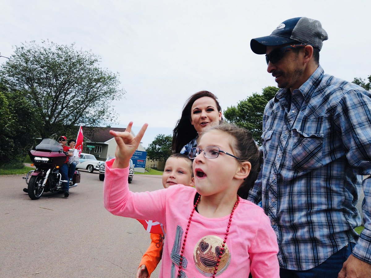 SDCoyotes's tweet photo. It’s a great day to be a Coyote! Great to see all the little Yotes at the Viborg Danish Days Parade today! 🐺🐾 #GoYotes #WeAreSouthDakota https://t.co/Hm3uNXNP1D