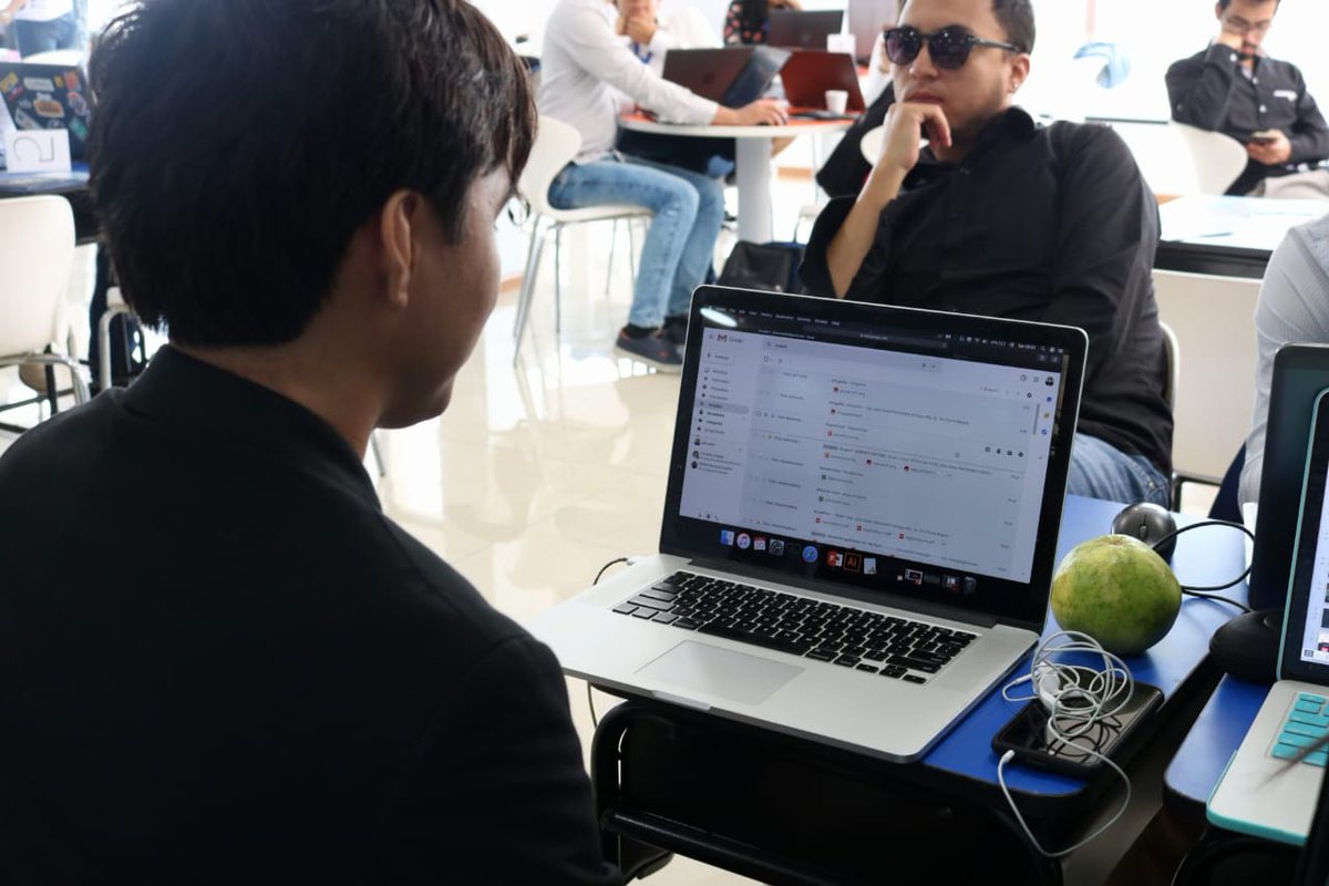 disruptchalleng's tweet photo. Seguimos aprendiendo Workshop @IBMEcuador 
#DisruptChallenge https://t.co/0Y0aXz7qie
