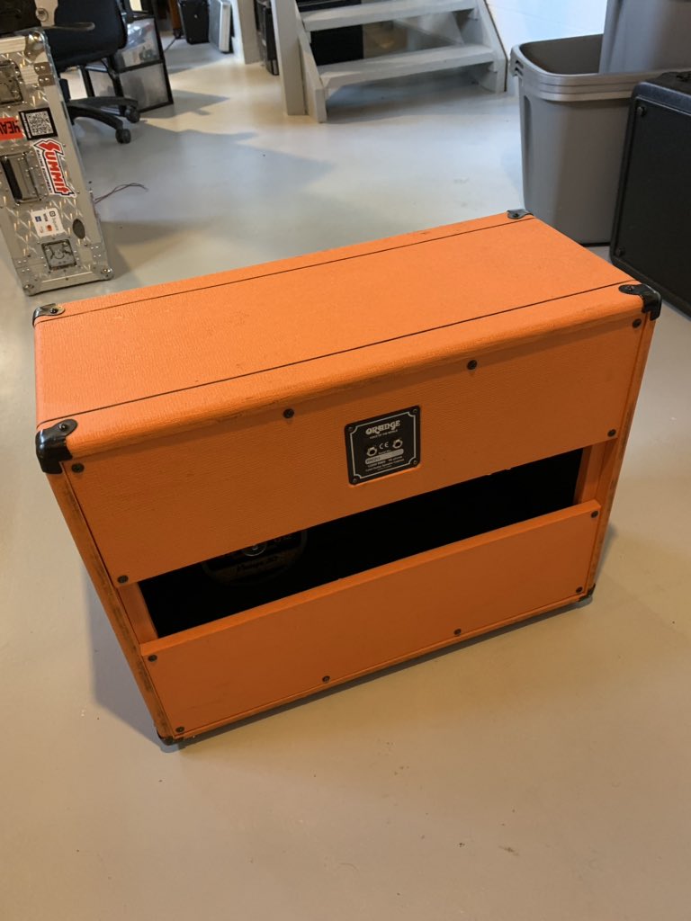 mattmurray28980's tweet photo. Somebody buy this cab from me or I’m going to break it down into firewood and burn it. 🔥 https://t.co/WPZVxm3TDw