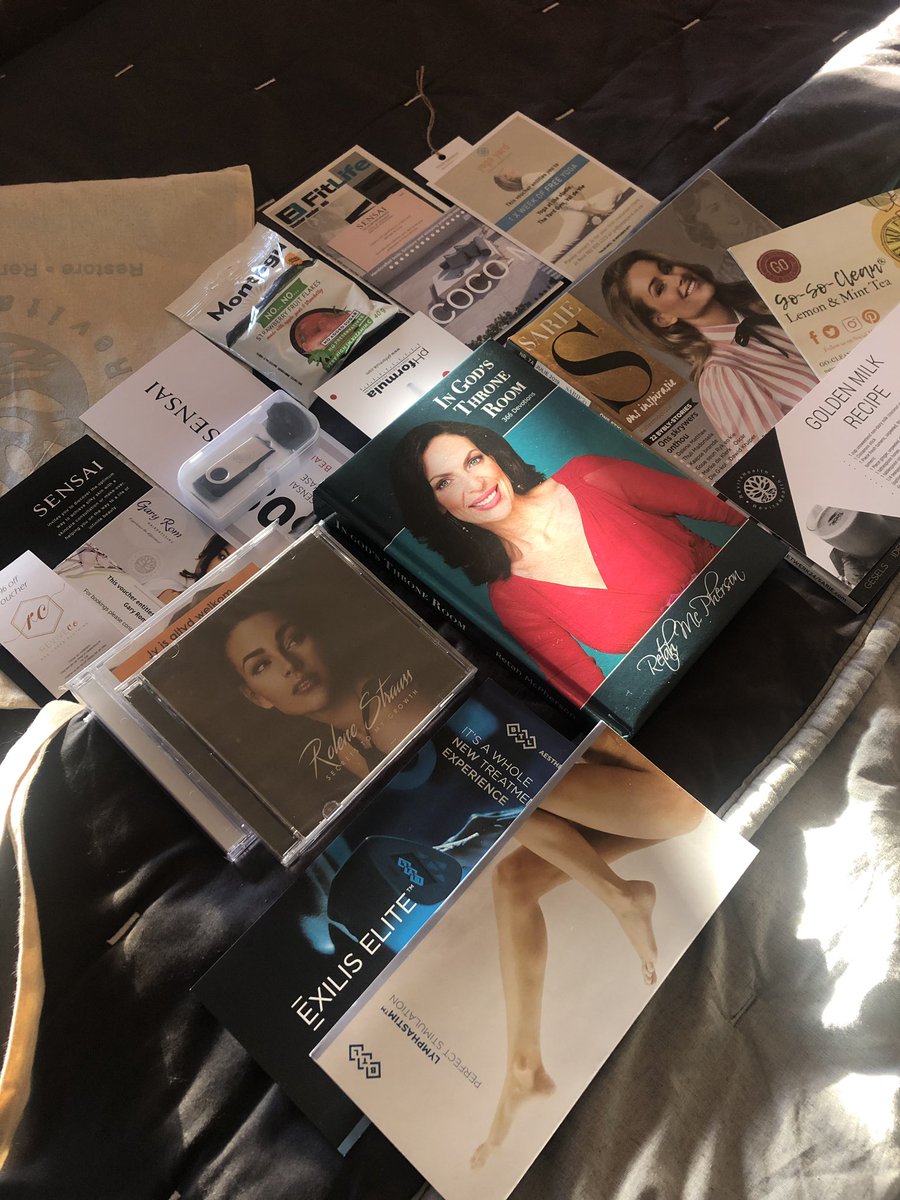 Took a lot away from today’s event... including this INCREDIBLE goodie bag 😍 #LetsTransformTogether #RevitaHealthWomenSummit