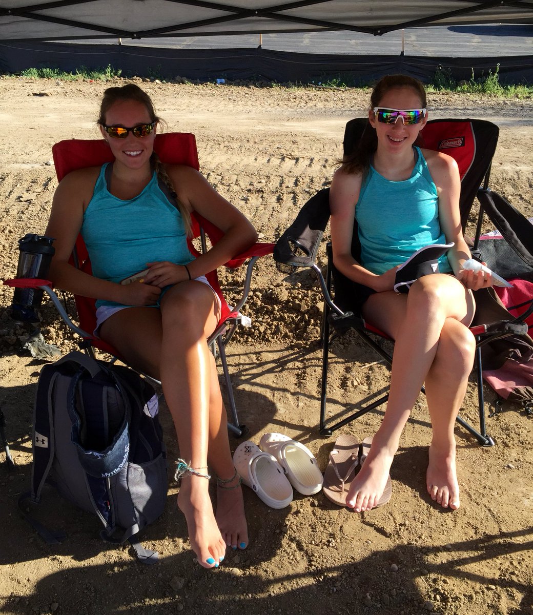 TaraCullen4's tweet photo. Spending this beautiful Saturday watching @CullenAyla play in her 1st sand tournament! I could get use to this!! #vbgirl https://t.co/tpGiRq9uaz