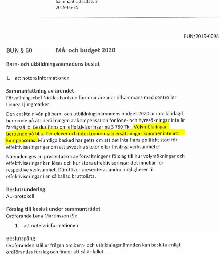 Stromstadsnyhet's tweet photo. Nedskärningarna i #Strömstad blir större än de 3,75 milj som aviserats. 1) Man har BESLUTAT att ej  kompensera för volym 2) Man har ej visat hur de 3 nya chefstjänsterna ska finansieras. 3) Man skjuter upp att räkna med PKV. 4) Man köper konsulthjälp för "skolstruktur".
@tsbalans https://t.co/M3aZVklK2Y