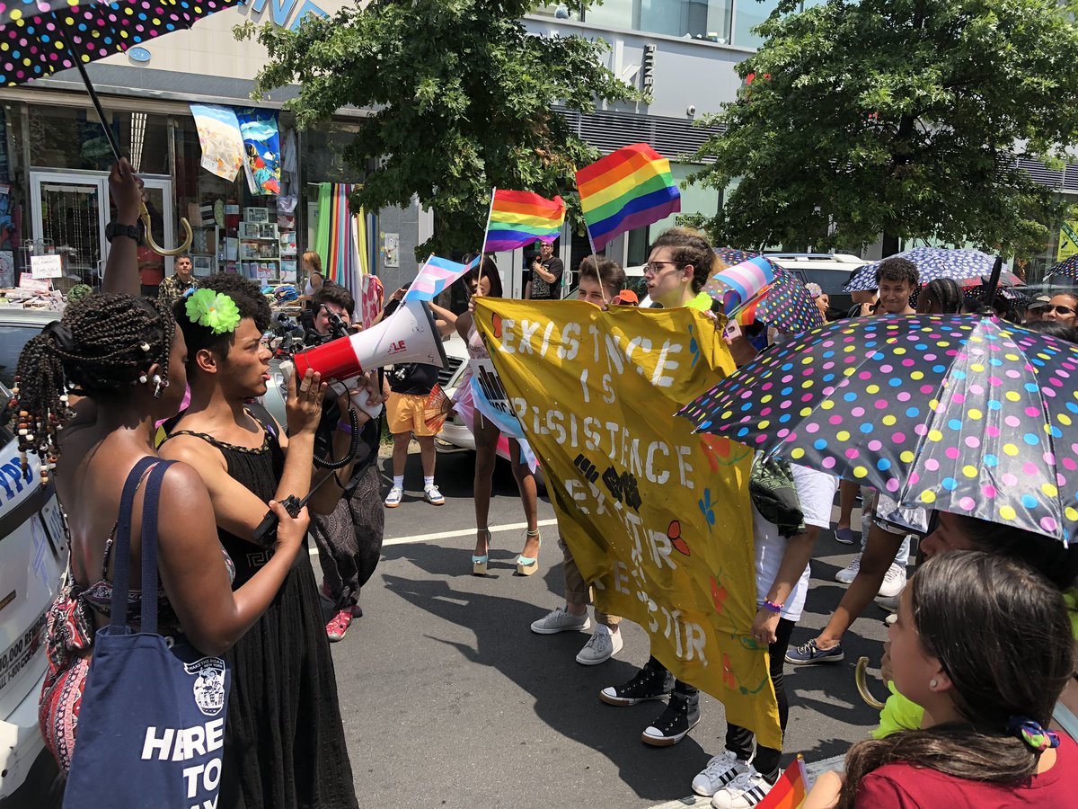 altochulo's tweet photo. Next stop on #BushwickPride: commemoration of the many @MaketheRoadNY members and community allies who have been displaced from Bushwick and nearby communities.
They remain in the hearts of the organization and are part of this movement, even if they no longer live next door. https://t.co/p68uvHjIRJ