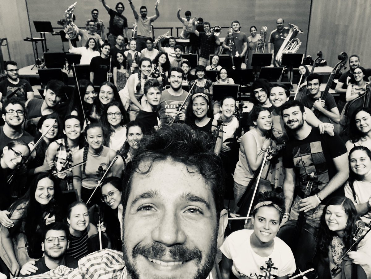 andressalado's tweet photo. Esta noche en el Lienzo Norte de Ávila sinfonía nº4 “July” - Rueda y sinfonía nº6 “Patética”-Tchaikowsky 

@JJMMavila @_OSavila_ @LIENZONORTE 🎶💪💪💪 https://t.co/MHhRmZrlef