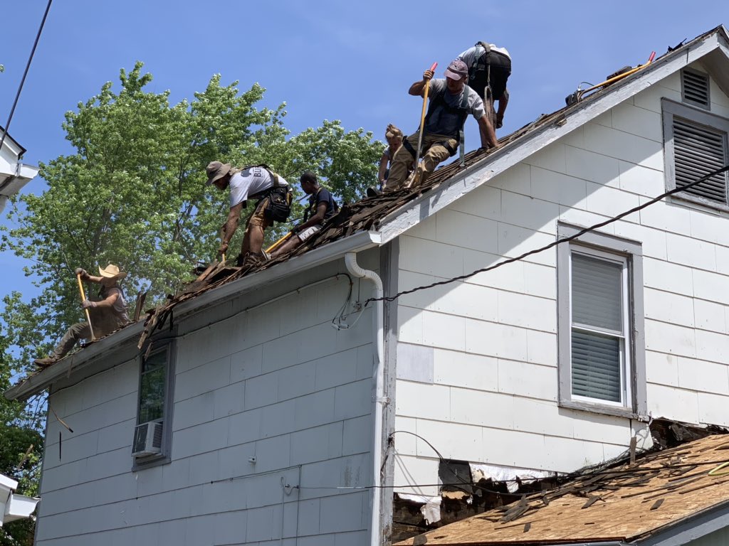 Thank you AVA Roofing for working alongside Eight Days of Hope! We have finished our first roof for a family in need in just six hours! #8DOH #Love #Serve #BuffaloNY