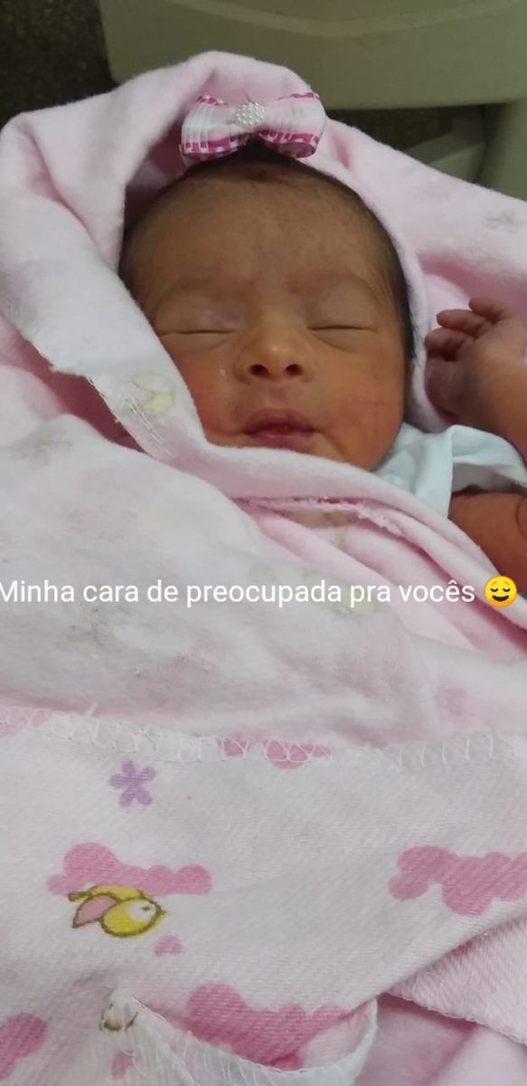 Alinevianna20's tweet photo. “A emoção de ter ver assim, tão perfeito, me faz te sentir tão meu. Deus deu você para mim e eu vou cuidar de você por todos os dias da minha vida!” #MinhaMoranguinho😍👣❤ https://t.co/ulWCIXYrM5