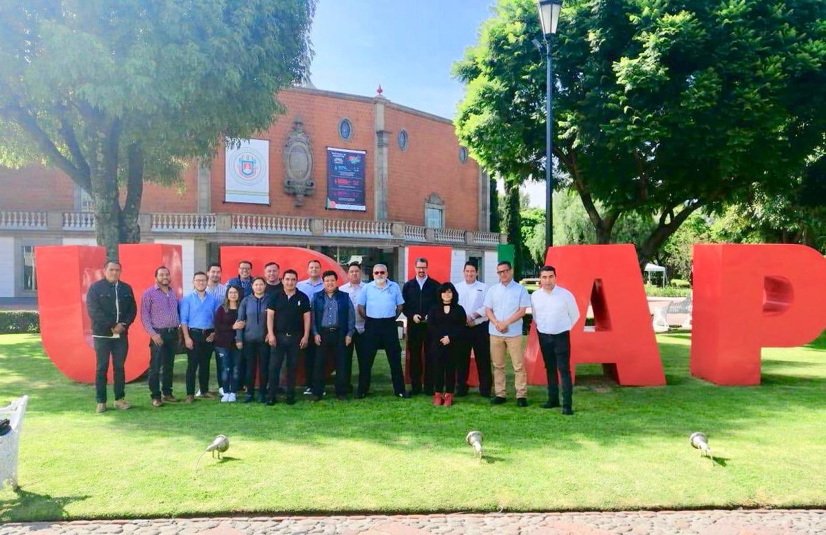 GusGC56's tweet photo. Gracias a la primera generación del Diplomado de Alta Dirección en Seguridad Integral #DADSI en @udlap Se han abordado los temas vigentes en materia de Seguridad y se están generando propuestas profesionales en la materia. https://t.co/SDCfo7syIO