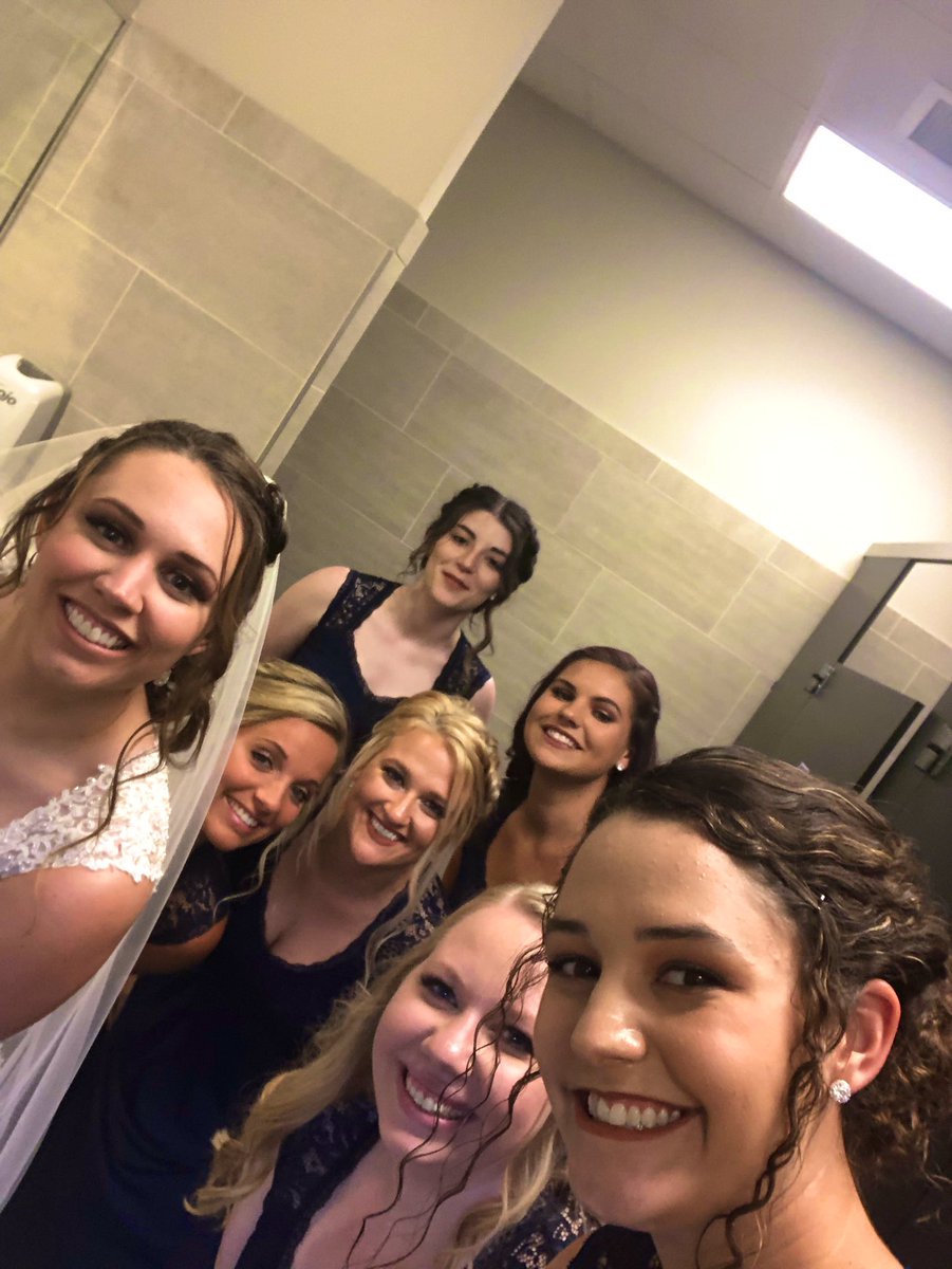 ONUVB's tweet photo. July Check-Ins.... onto the juniors and first from Noblesville, IN., Hope! She has an internship at E&B Paving and was able to celebrate her beautiful sister’s wedding!!! #Summer2019 #Bears #whatyadoingbears #julycheckin #dedicated #familywedding #internship https://t.co/Eu5r1THbu2