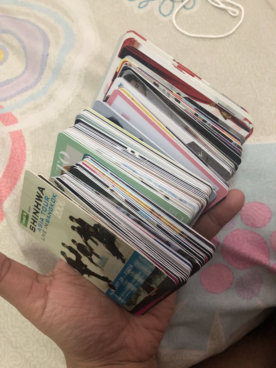 imwhatiam17's tweet photo. ในส่วนของบัตรคอนเกาหลีที่เก่าที่สุดที่เคยดูมา ก็คือชินฮวา ปี 2006 ตอนนั้นปะเทดไทยังไม่รู้จักกิมจิ เชื่อกู 🤣🤣🤣 มันมีเก่ากว่านี้แหละ แต่ยังเด็กอยู่พ่อแม่ไม่ให้ไปดู ใครมีเก่ากว่านี้ดั้ยโปดอวดด้วย อยากเห็นอ่ะ ละใครมีแบบคอนเกาหลีแรกสุดในปะเทดไท โปรดรับข้าน้อยเป็นลูกศิษย์ https://t.co/GVg2PvAjVL