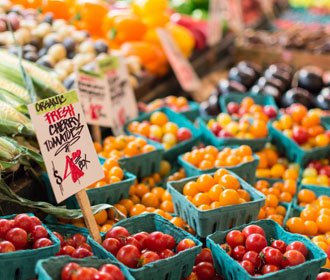 TunesSpoons's tweet photo. When you're waaaaay too excited to hit the local farmers markets on the weekends...  look at the colours! #farmers #farmersfeedcities #tunesandspoons #ottawa #ottawaevents #food #foodnerd @RootedOakFarm @JuniperFarm @HendrickFarm @rideaupinesfarm https://t.co/43AHoL6rfZ