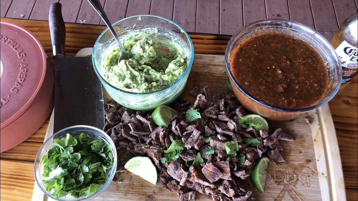 UnhingedBBQ's tweet image. Carne Asada Tacos and Smoked Salsa on the @yodersmokers YS640. #yodernation #yoderflavor #carneasada #tacos

Video recipe: youtu.be/Esg-3OUcoUE