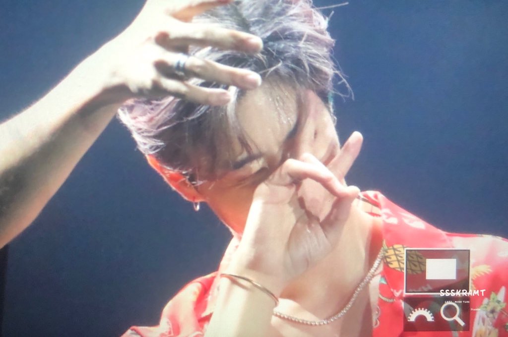 ssskramt9394's tweet photo. 190720👏🏻 NanJing Fan Meeting

@mtuan93 
#段宜恩 #MARK #MarkTuan  #마크 #GOT7   ⁠ ⁠⁠ ⁠⁠ ⁠⁠ ⁠⁠ ⁠⁠ ⁠ https://t.co/m7MMsKhKPV