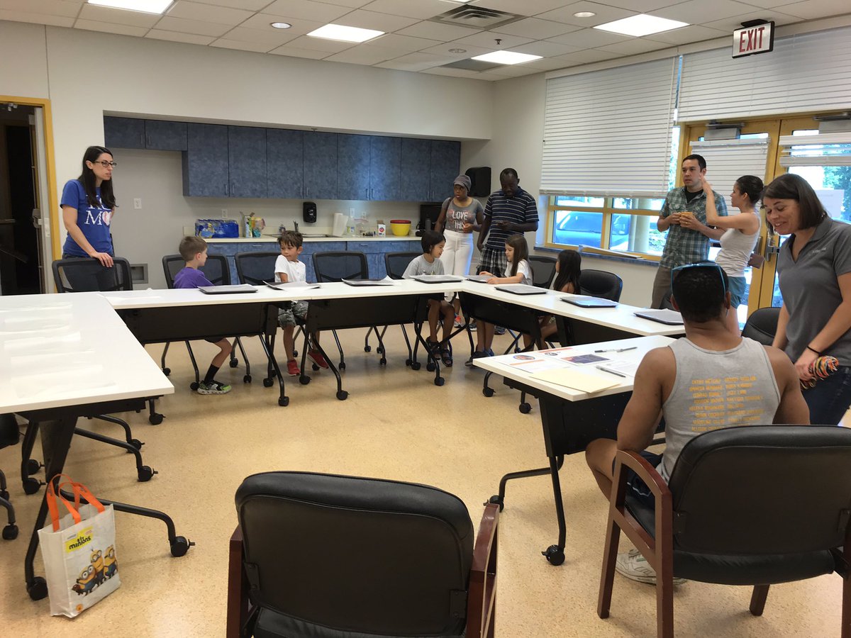 In honor of Académie Lafayette’s 20th anniversary, today is the ‘AL Day of Service’ with community sites Cleaver YMCA, Emmanuel Child &amp; Family Development Center, and United Inner City Services Metro Child &amp; Development Center. Thanks to all volunteers for making today possible!