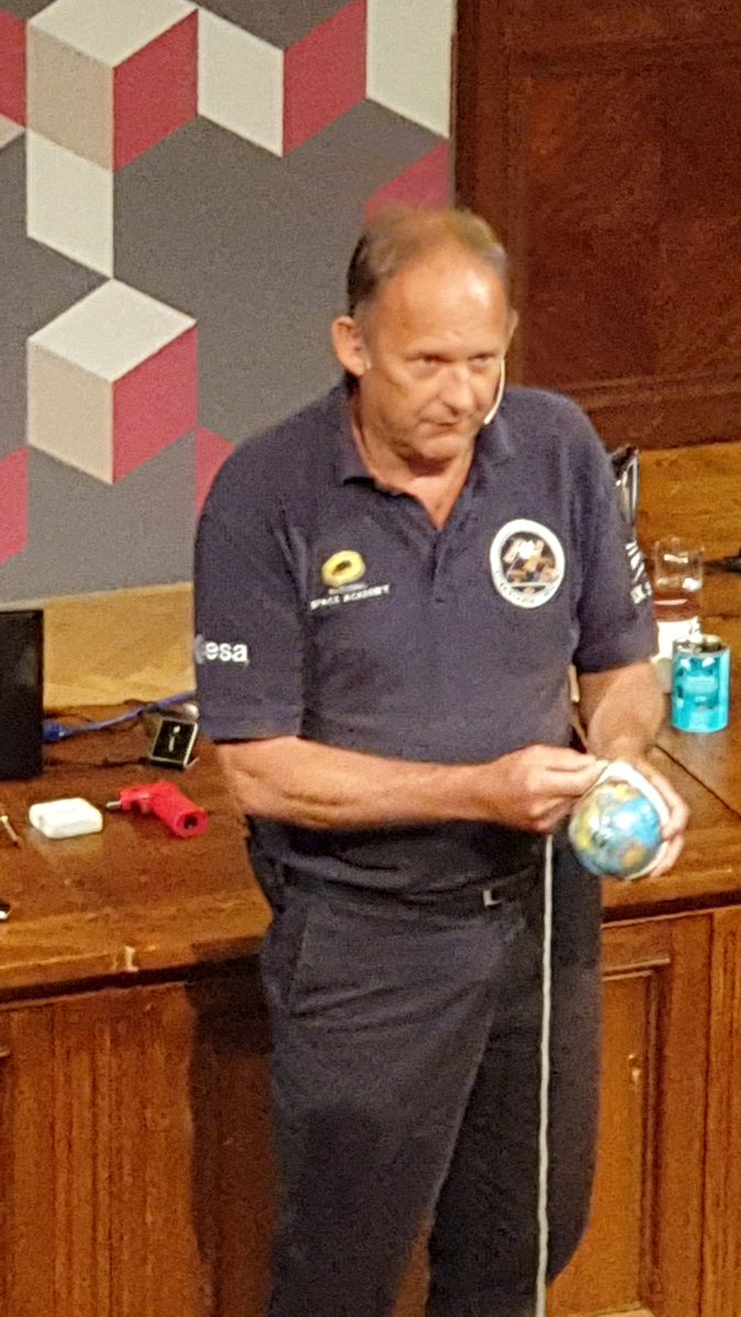 AmjadPZaidi's tweet photo. .@Ri_Science put on a great first talk with @MobbsPhysics .Firing the public's curiosity with true outreach. Well done Robin!
#Apollo50th #Apollo11 https://t.co/A4LJSP8gEj