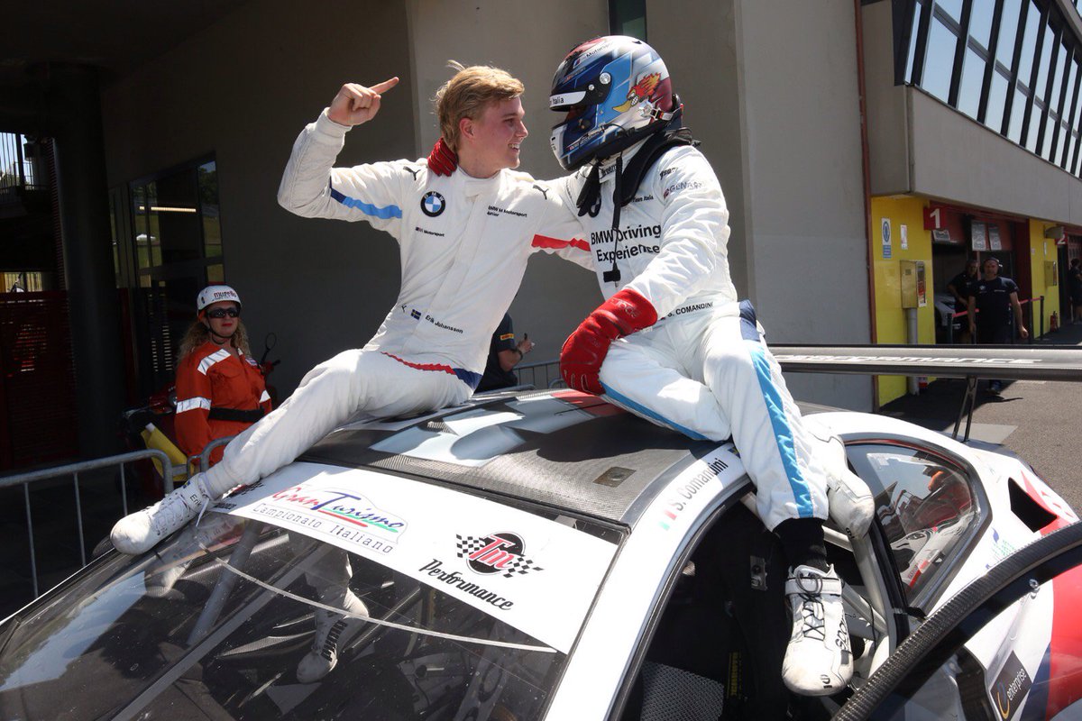 BMWItalia's tweet photo. Il cielo del @Mugellocircuit si tinge dei colori BMW. Strepitoso primo posto in Gara 1 per @ErikJRacing e @scomandini. Ci vediamo domani per una Gara 2 mozzafiato.
#BMWTeamItalia #TryToFollowUs https://t.co/HgLLdyFzix