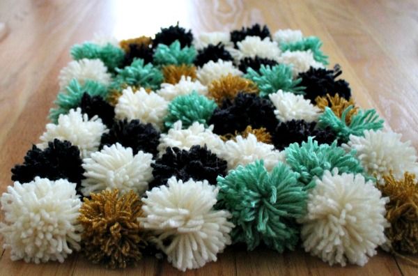 TheGetzoffGroup's tweet photo. How would this pom-pom #DIY rug look in your home? #homestyle  https://t.co/KYFcgtQJ83 https://t.co/letziNcWjN