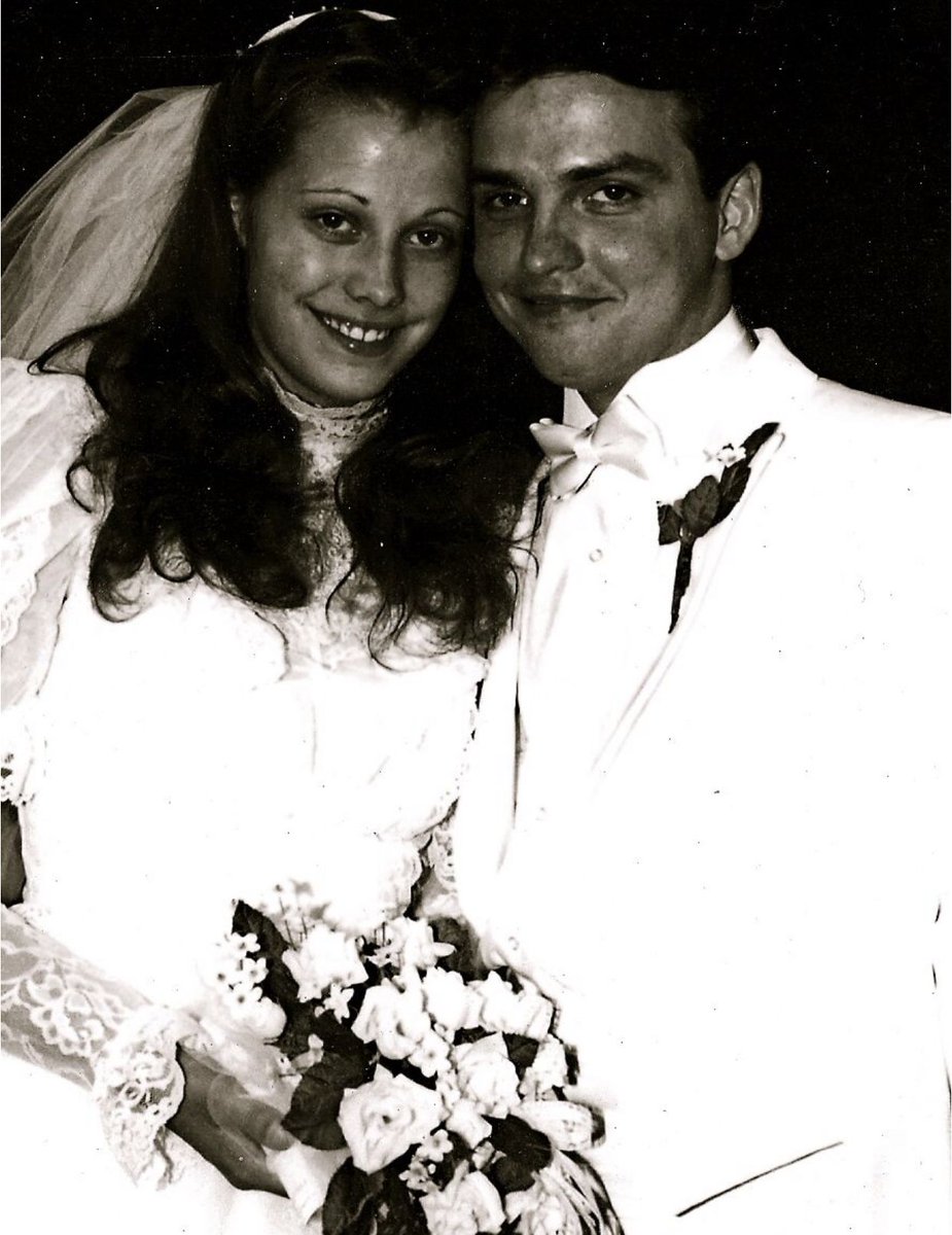 FACMaryville's tweet image. Happy 35th Anniversary to our Senior Pastor Kenneth and Penny Carpenter. Your example of love and dedication to each other is an inspiration to all.