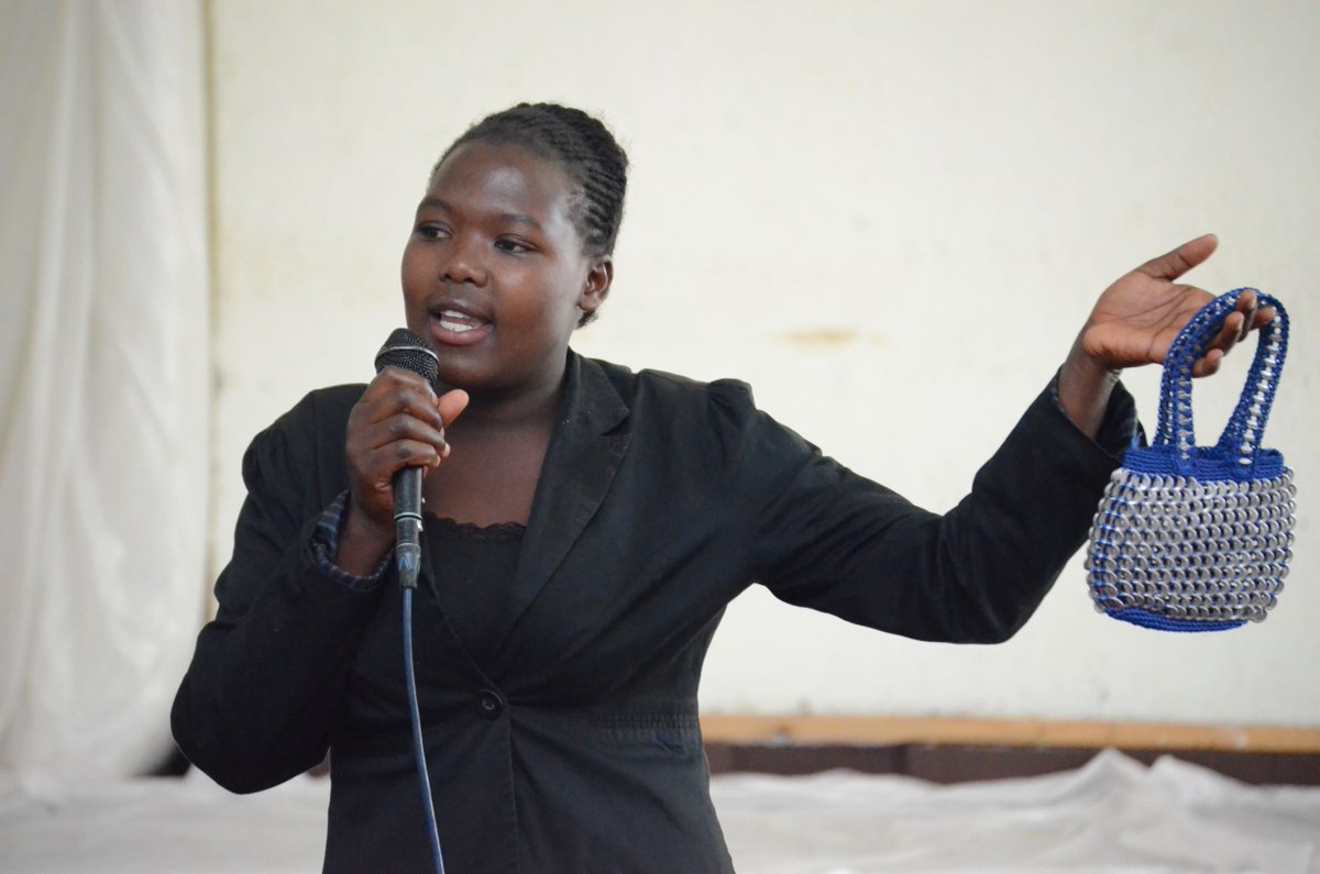 YouthConnektZim's tweet photo. #Top20Highlights in Mash East, Marondera: Laurenta Jawi - who produces paper from agricultural waste
Marvis Chingonyati - creates fashionable pieces from waste
#DontMissTheBus https://t.co/EDPwcUOzpC
