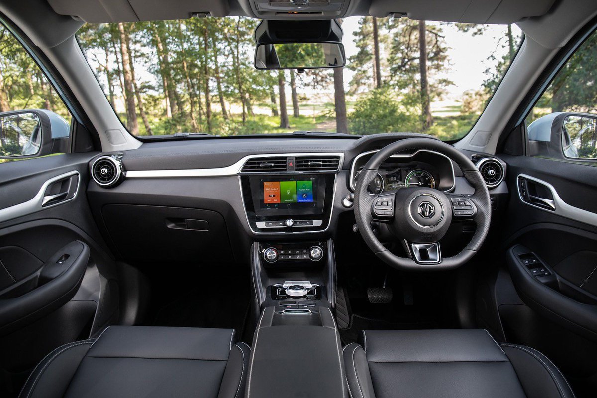 whatcar's tweet photo. Our hunch is that the new #ZSEV will be the most sought-after @MGmotor in decades – here's why: https://t.co/XmIIkZAeCp https://t.co/ts2QEQsFye