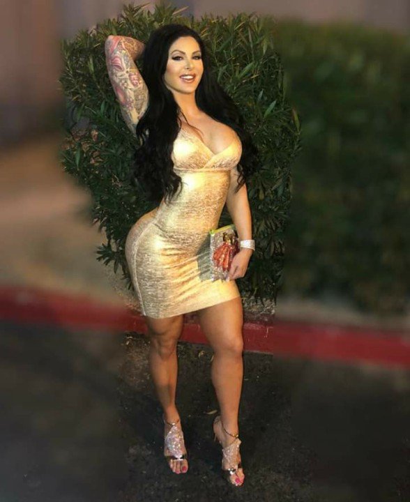 DatKandisAzz's tweet photo. #SCWHoF last night, cheering on @NewStandardSCW, my favorite Hall of Famer. Had to represent the gold!
#TagChamps https://t.co/cxdJIPSnbx
