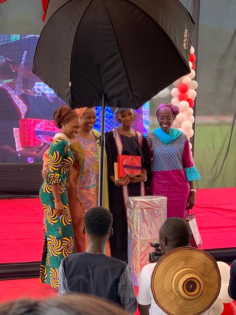 simifaj's tweet photo. Brainpower is the primary generator of progress anywhere in the world so every graduation ceremony symbolizes an investment in our human capital which excites me every year.

It’s an honour to be the guest speaker at 
@elaminschoolabj graduation ceremony.
C'c - @s001801 https://t.co/Sml1FCP3yd
