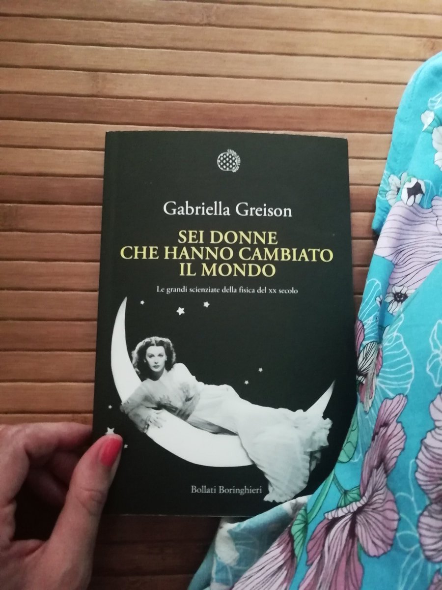 naby82's tweet photo. #MoonDay 🌙🌘🌔 @GREISON_ANATOMY thanks #books #ispiring #50years https://t.co/Y6wsZ2prrg