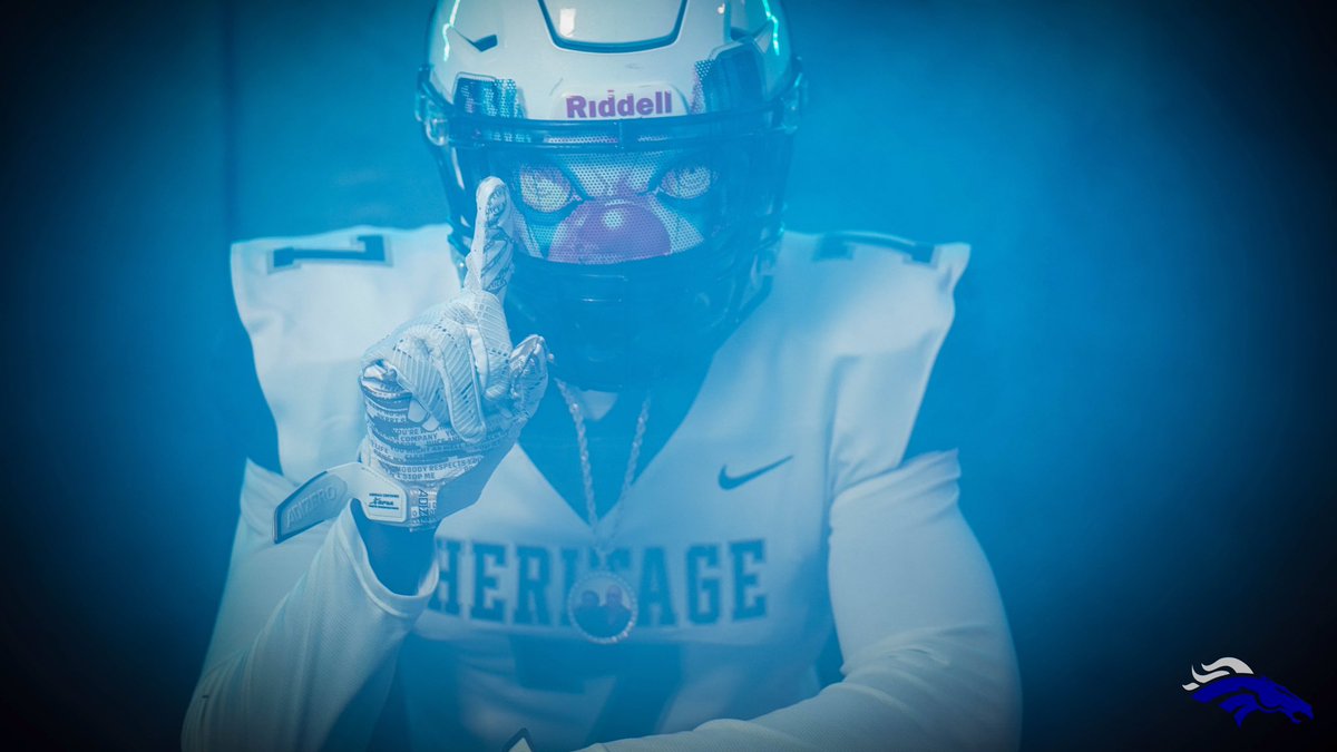 pgfulton's tweet photo. Had a great shoot with @stallionsfb @Nike uniforms #DelrayBeach #FastLiving https://t.co/sktgtpflih